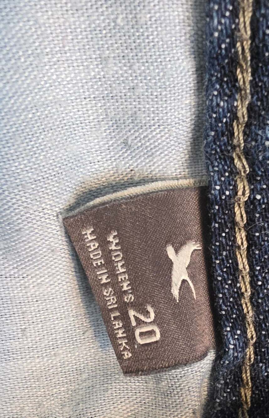 Eddie Bauer Jeans Ladies 20W Boyfriend Relaxed fit Medium Wash - Picture 3 of 5